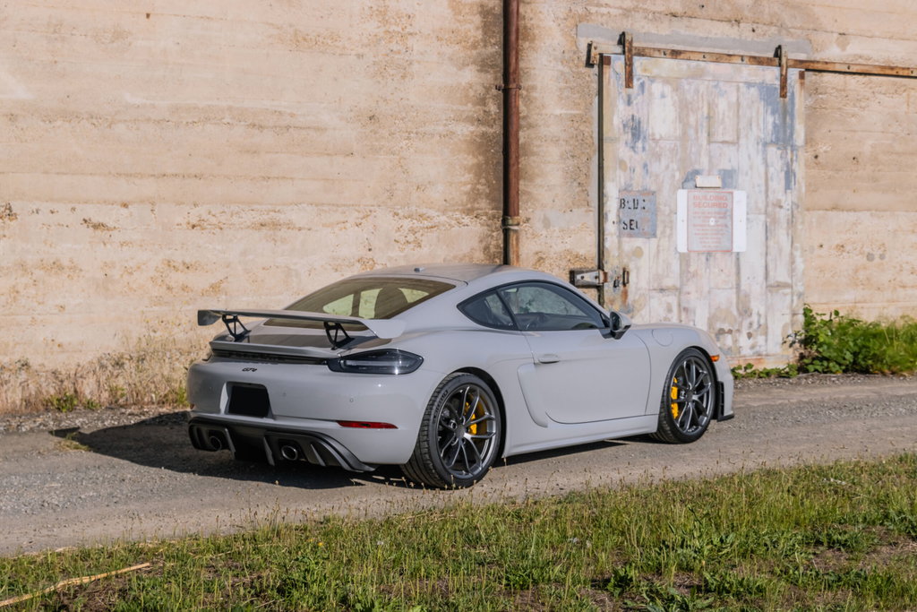 Porsche 718 Cayman GT4