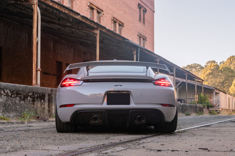 Porsche 718 Cayman GT4