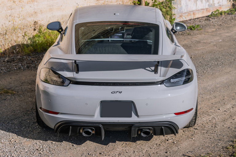 Porsche 718 Cayman GT4