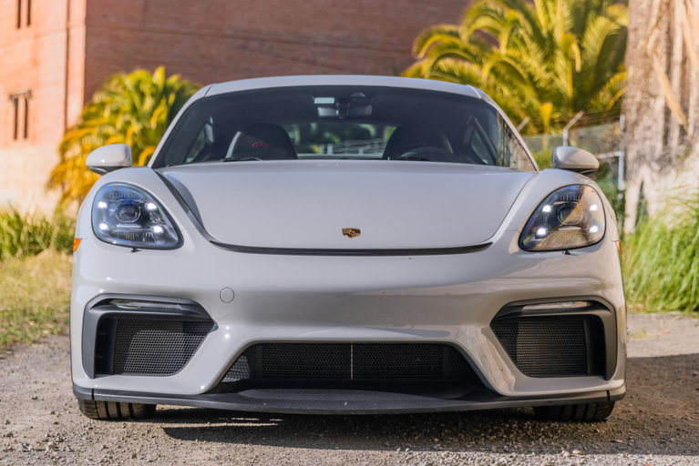 Porsche 718 Cayman GT4