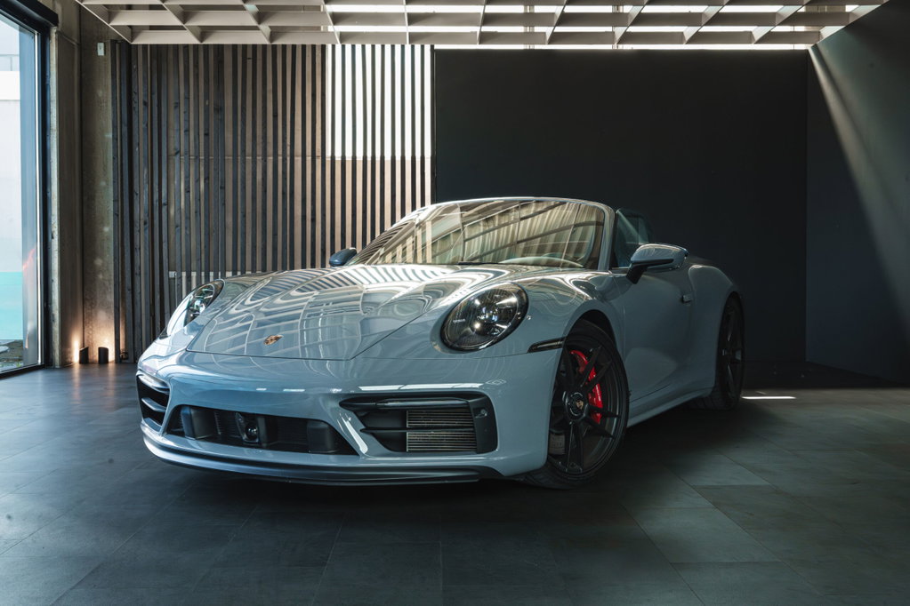 Porsche 992 Carrera 4 GTS