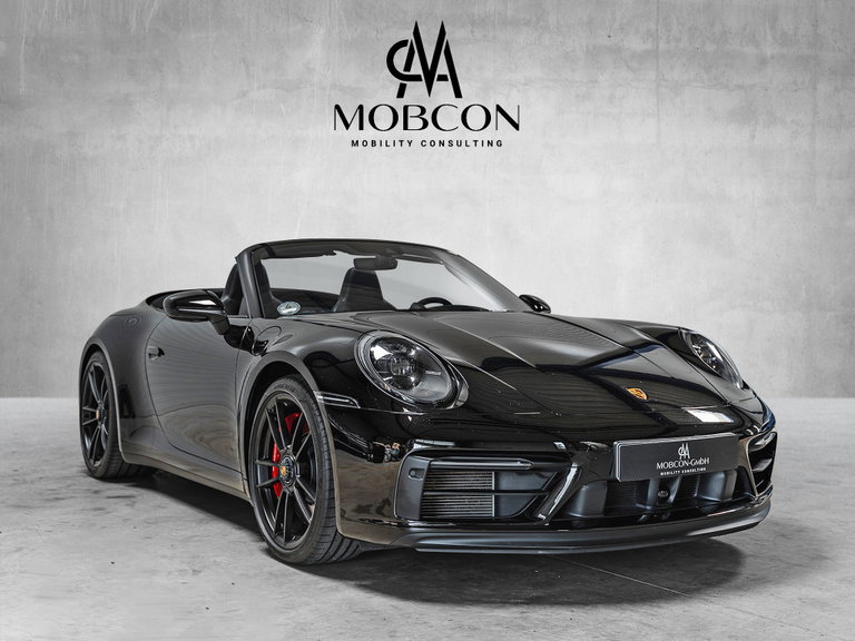 Porsche 992 Carrera 4 GTS