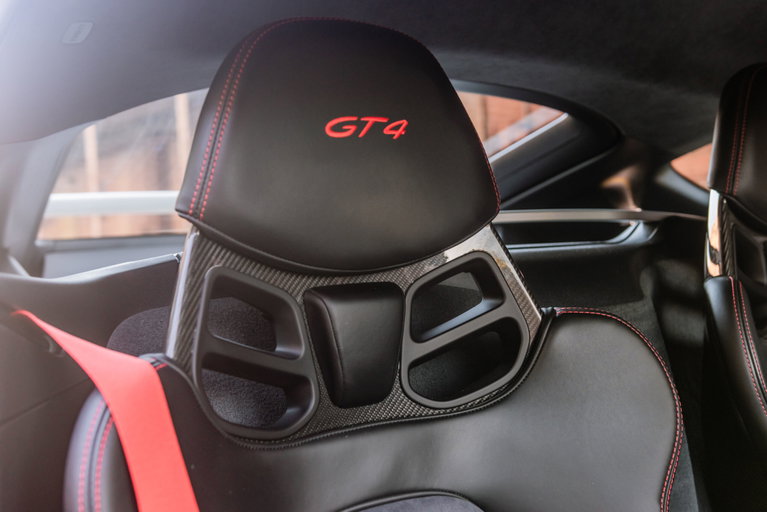 Porsche 718 Cayman GT4