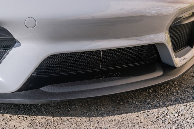 Porsche 718 Cayman GT4