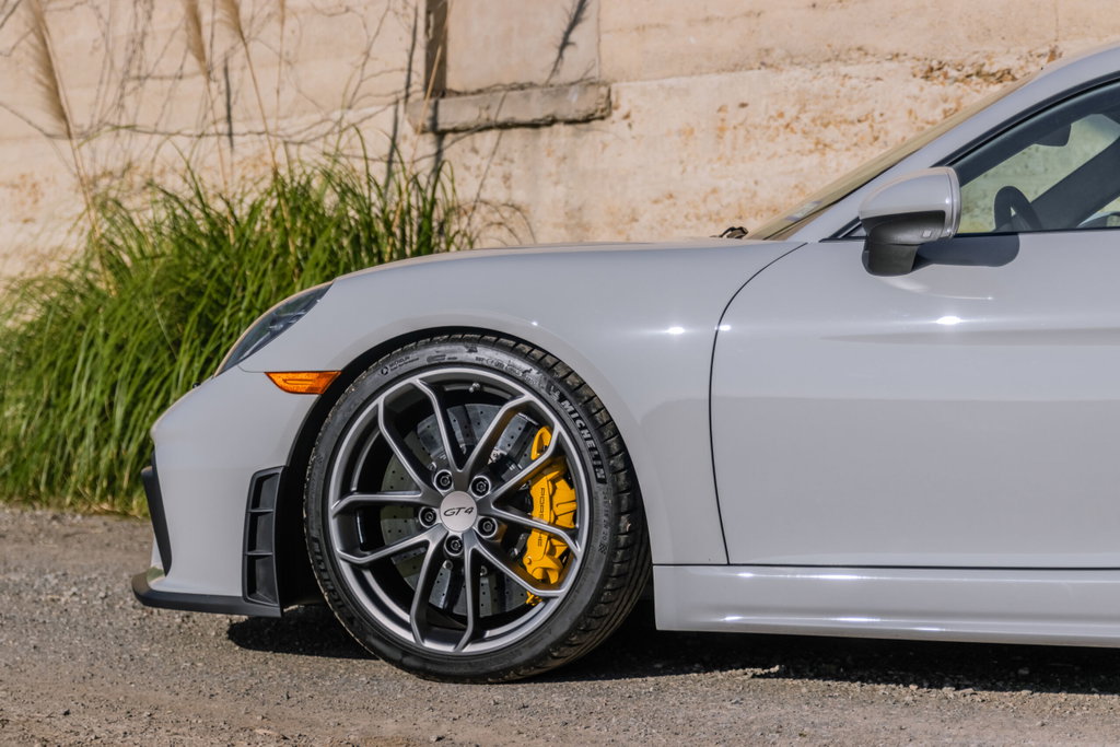 Porsche 718 Cayman GT4