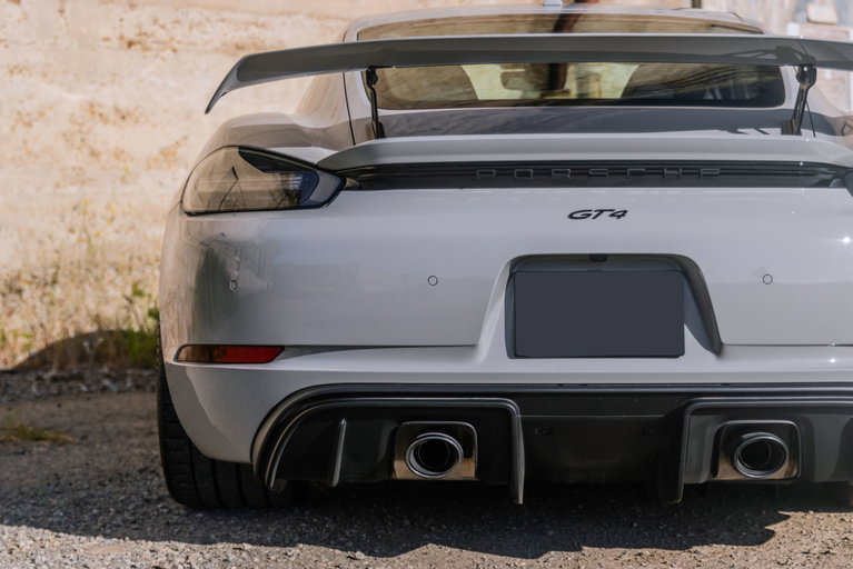 Porsche 718 Cayman GT4