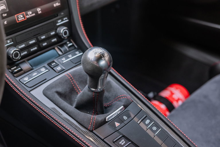 Porsche 718 Cayman GT4