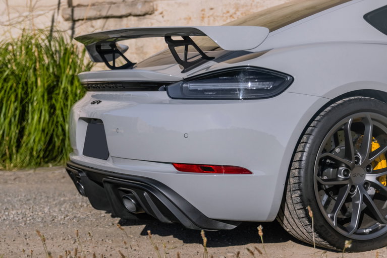 Porsche 718 Cayman GT4