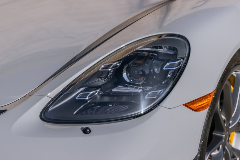 Porsche 718 Cayman GT4