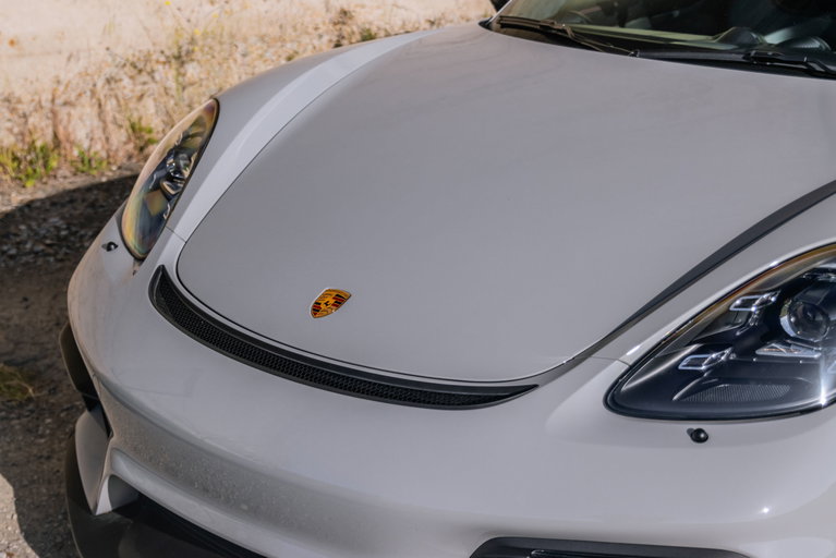 Porsche 718 Cayman GT4