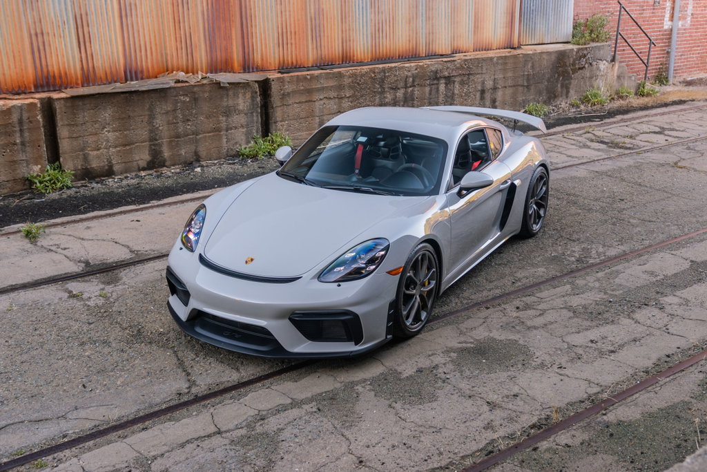 Porsche 718 Cayman GT4