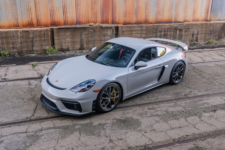Porsche 718 Cayman GT4
