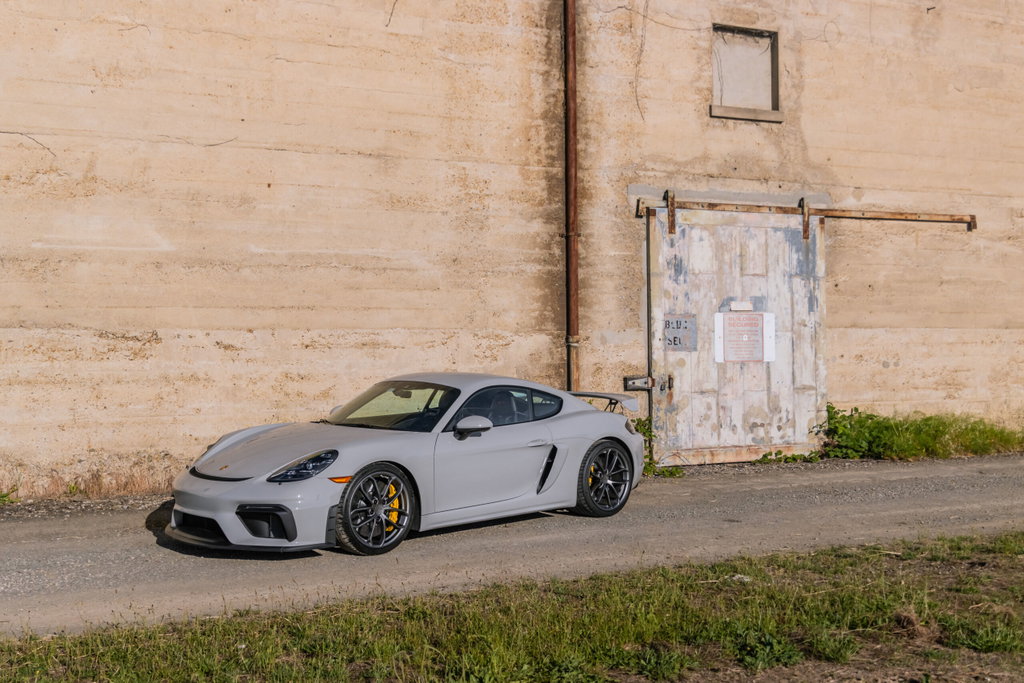 Porsche 718 Cayman GT4