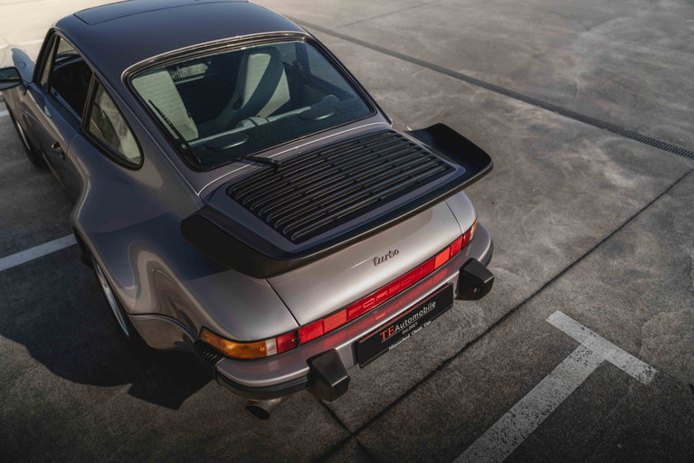 Porsche 911 Turbo 3.3 (US)