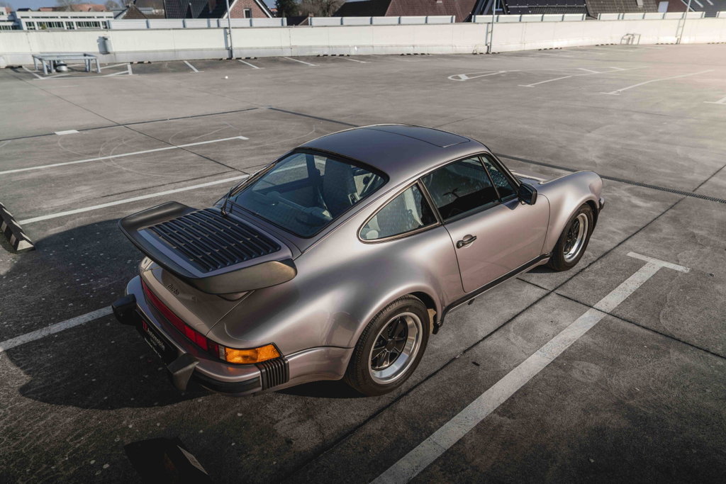 Porsche 911 Turbo 3.3 (US)