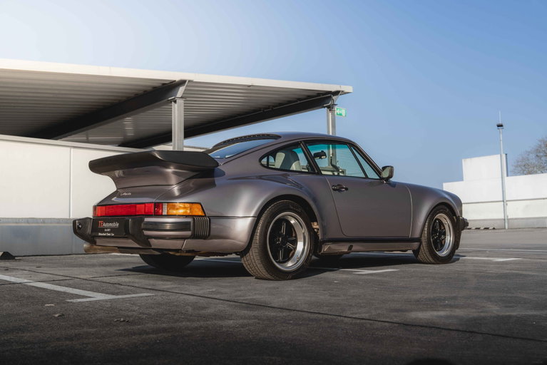 Porsche 911 Turbo 3.3 (US)
