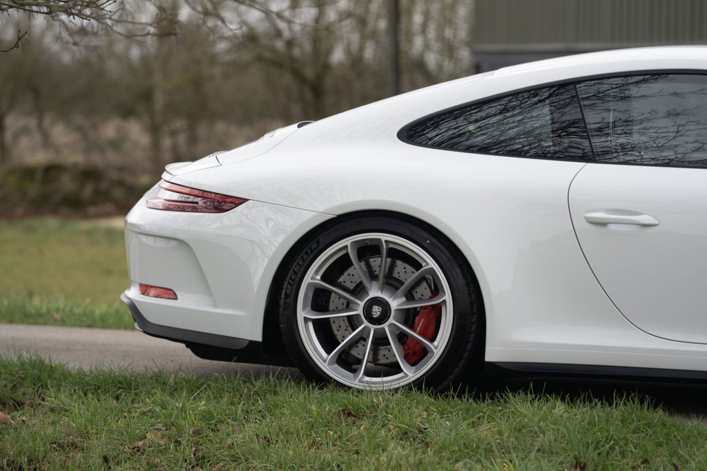 Porsche 991.2 GT3 Touring