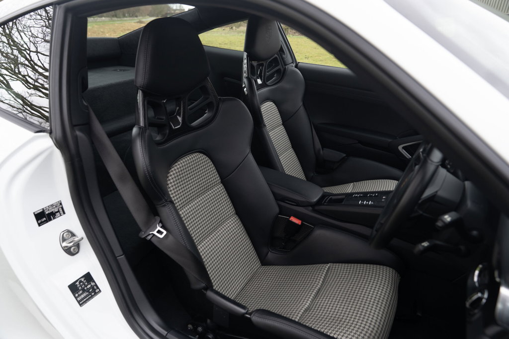 Porsche 991.2 GT3 Touring
