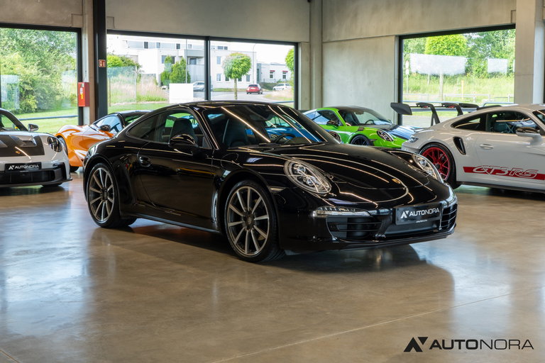 Porsche 991 Carrera 4 Black Edition