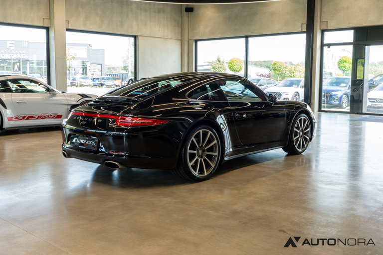 Porsche 991 Carrera 4 Black Edition