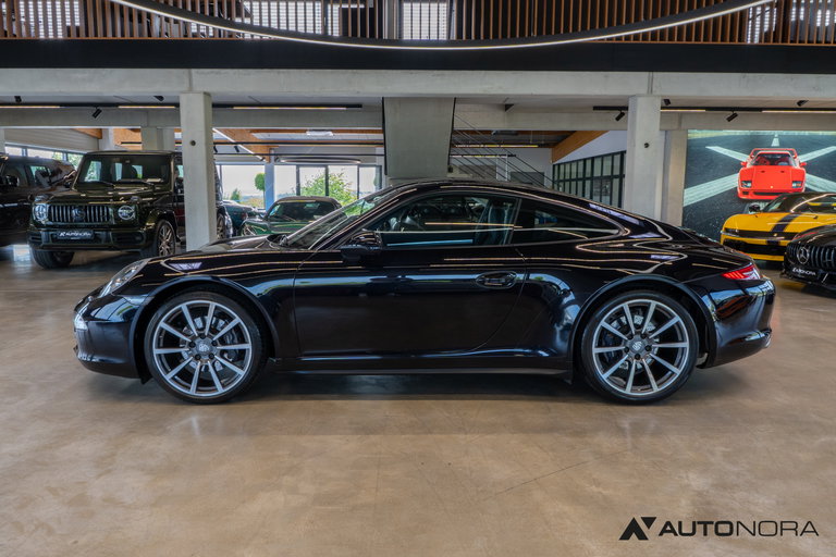 Porsche 991 Carrera 4 Black Edition