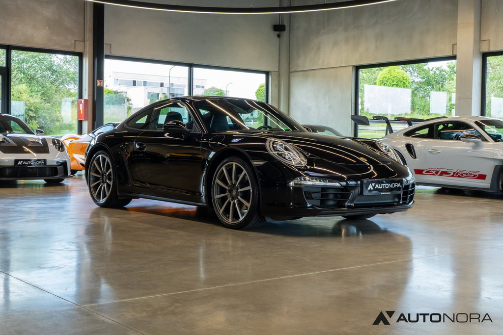 Porsche 991 Carrera 4 Black Edition