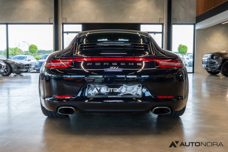 Porsche 991 Carrera 4 Black Edition