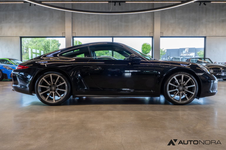 Porsche 991 Carrera 4 Black Edition