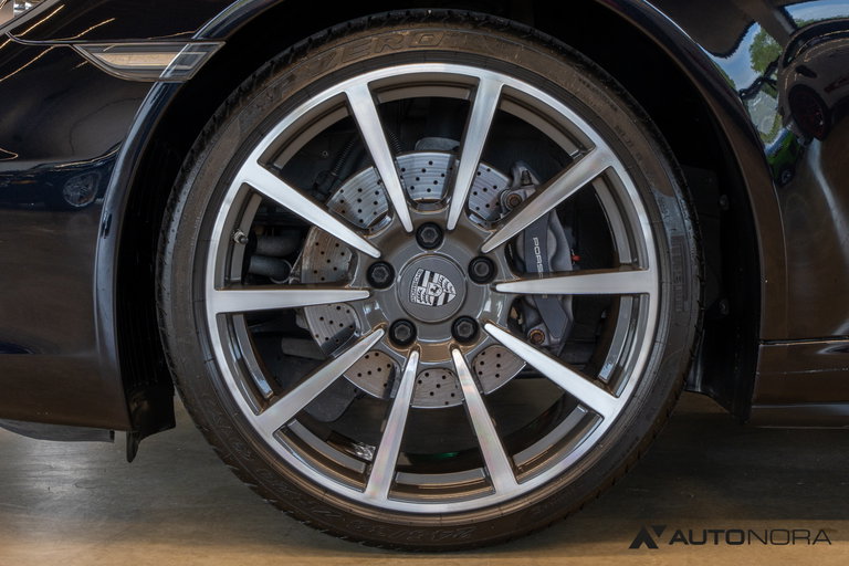 Porsche 991 Carrera 4 Black Edition