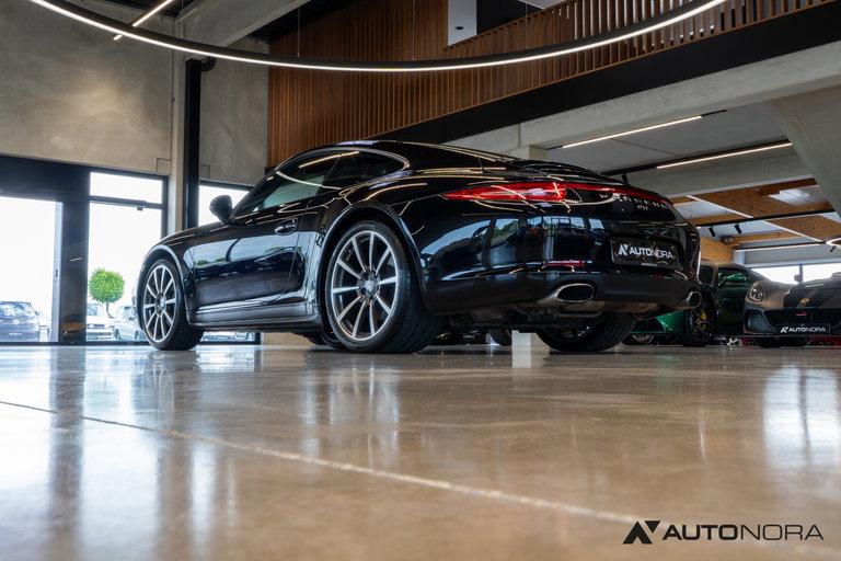 Porsche 991 Carrera 4 Black Edition