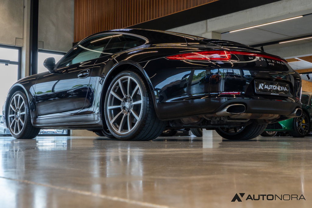 Porsche 991 Carrera 4 Black Edition