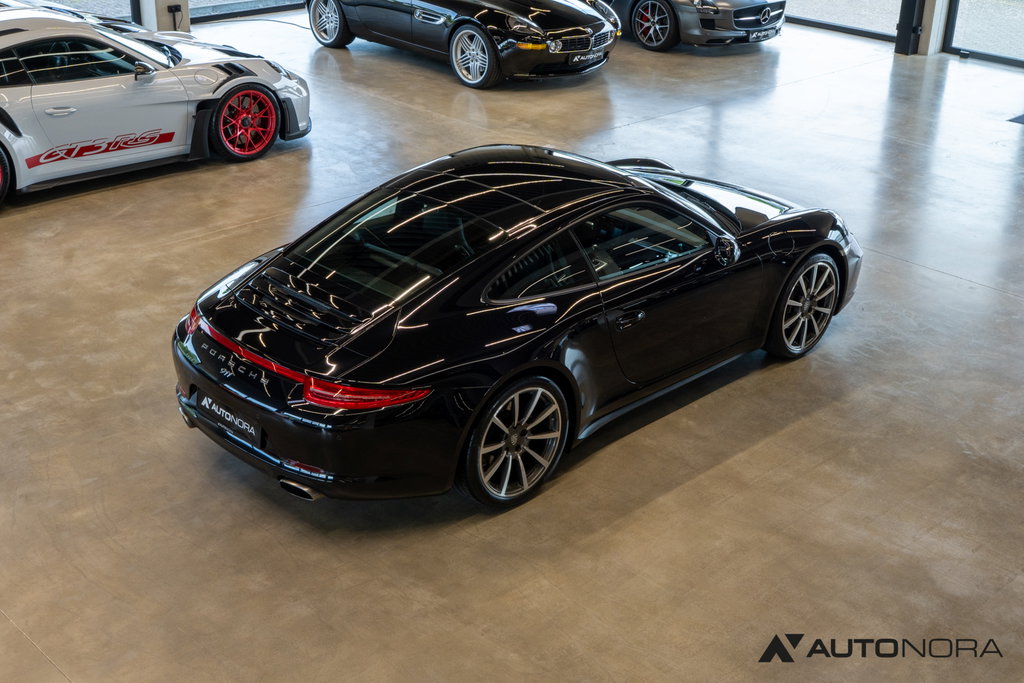 Porsche 991 Carrera 4 Black Edition