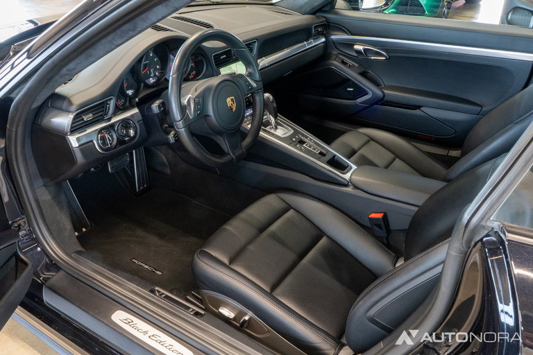 Porsche 991 Carrera 4 Black Edition
