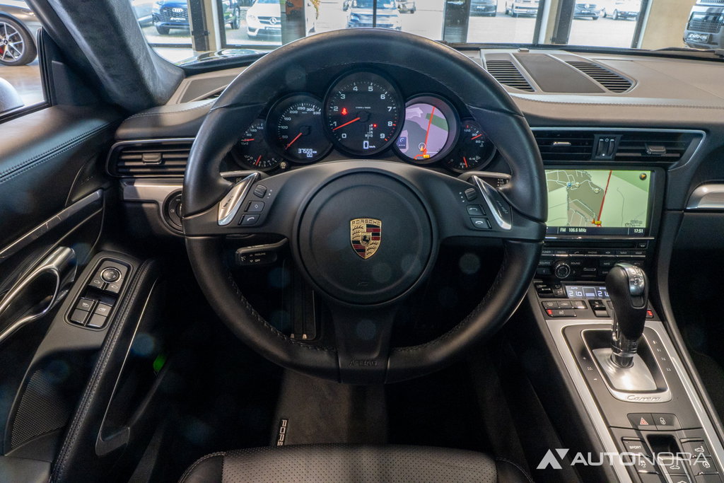 Porsche 991 Carrera 4 Black Edition