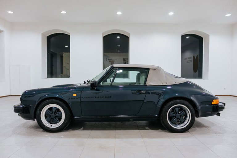 Porsche 911 Carrera 3.2 “25 Jahre 911”
