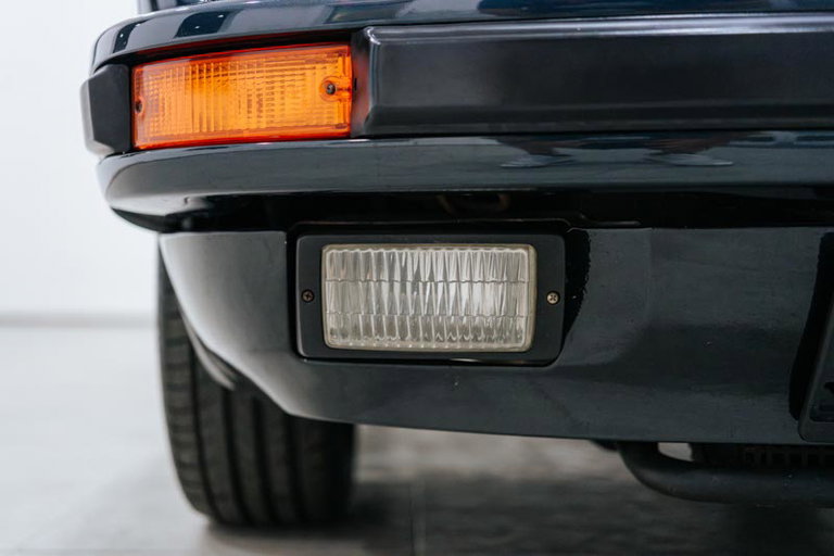 Porsche 911 Carrera 3.2 “25 Jahre 911”