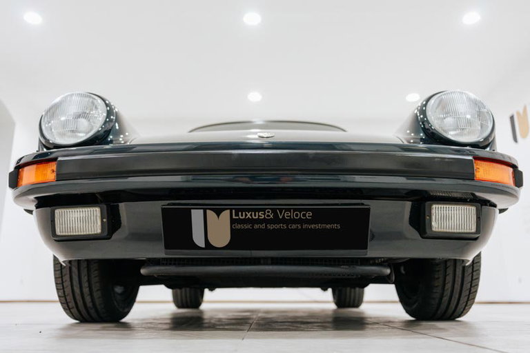 Porsche 911 Carrera 3.2 “25 Jahre 911”