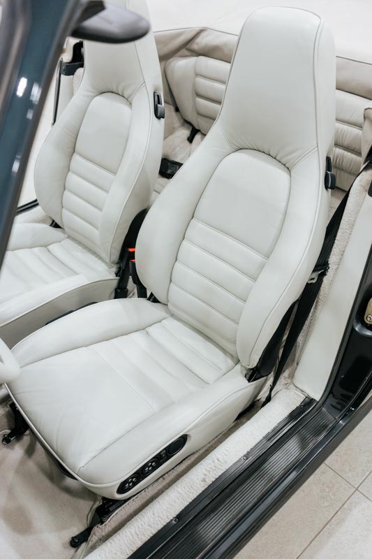 Porsche 911 Carrera 3.2 “25 Jahre 911”