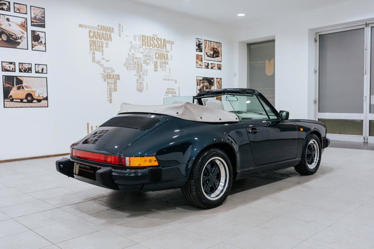 Porsche 911 Carrera 3.2 “25 Jahre 911”