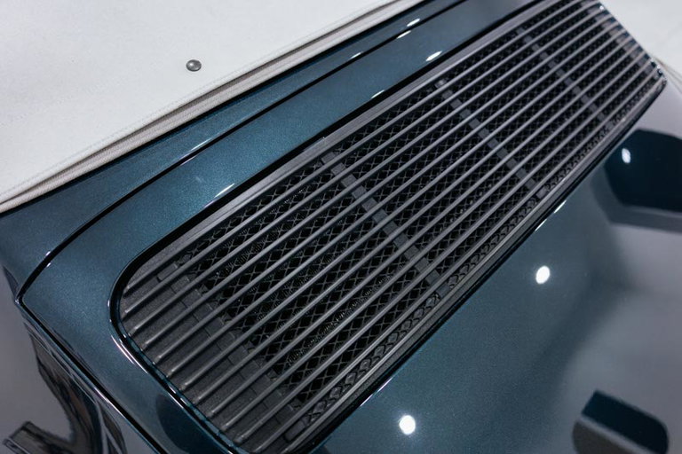 Porsche 911 Carrera 3.2 “25 Jahre 911”