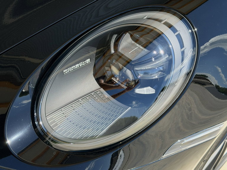 Porsche 992 Carrera 4 GTS