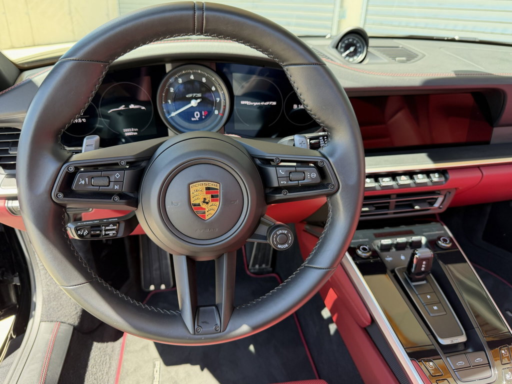 Porsche 992 Carrera 4 GTS