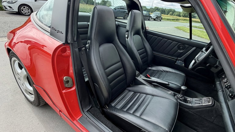 Porsche 964 Carrera 4