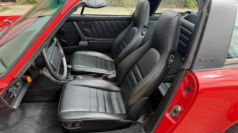 Porsche 964 Carrera 4