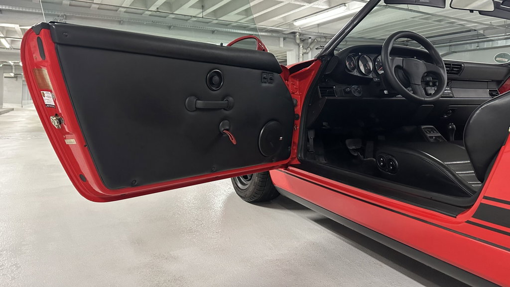 Porsche 964 Carrera 2 Speedster