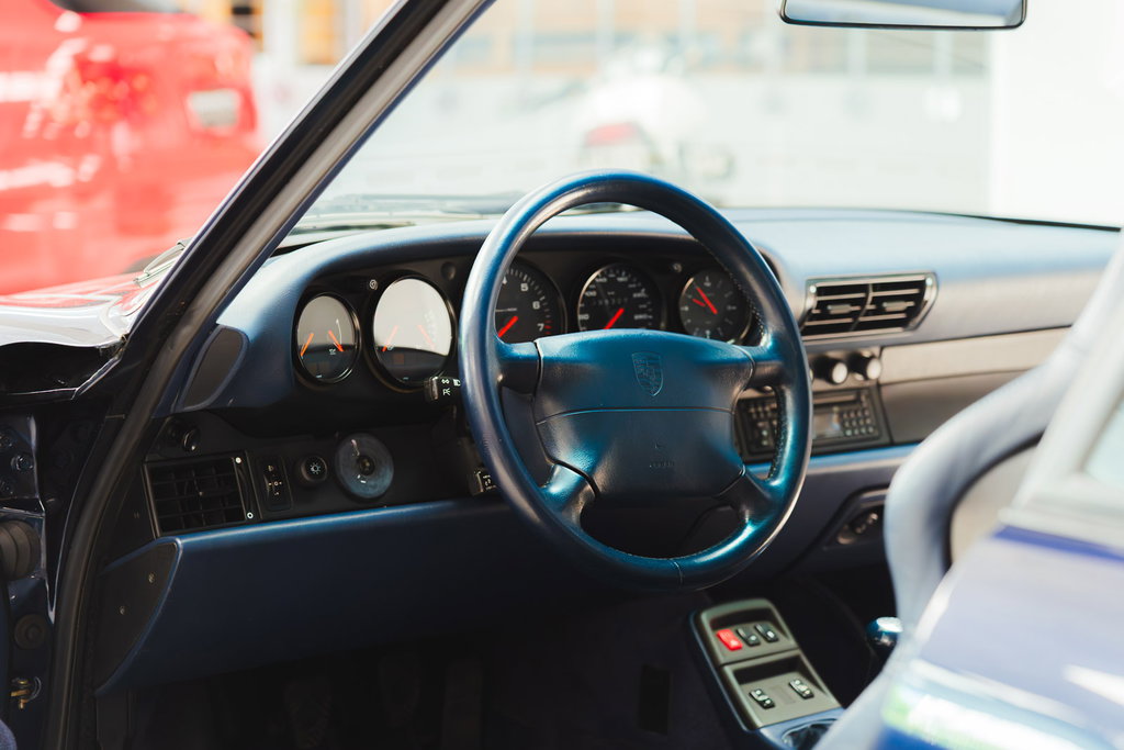 Porsche 993 Carrera 4