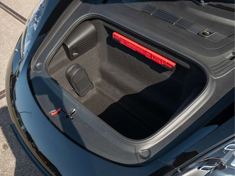 Porsche 718 Cayman