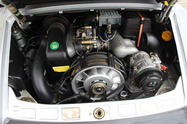 Porsche 911 Carrera 3.2 Speedster (US)