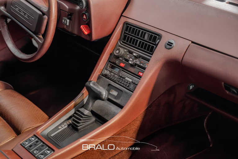 Porsche 928 S