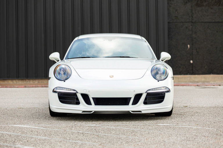Porsche 991 Carrera GTS